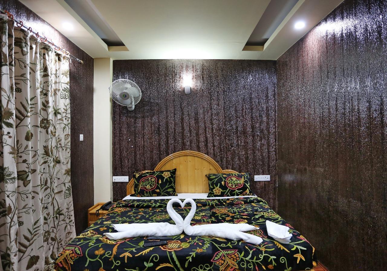 Hotel Shefaf Durgjan Exterior foto